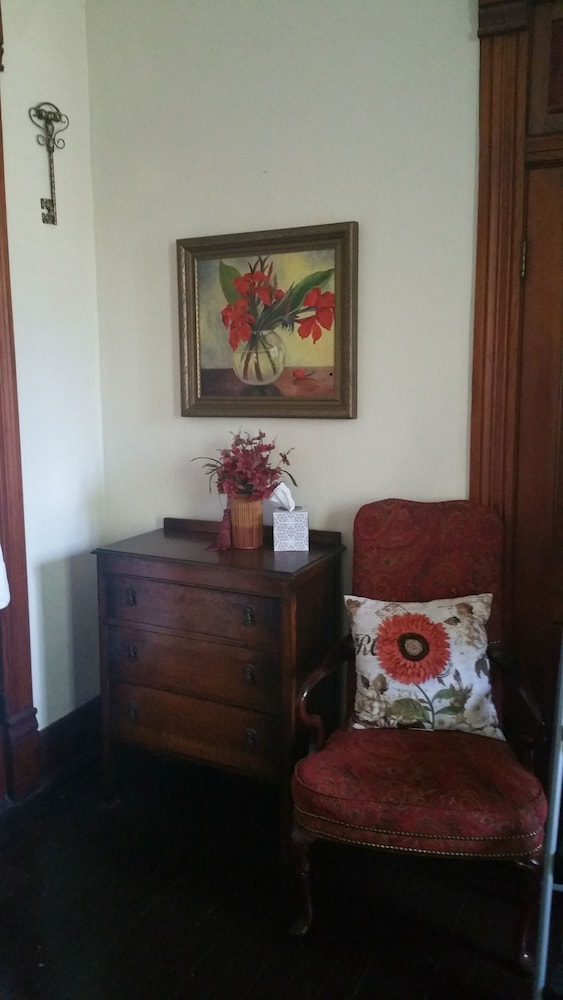 Fig Tree Manor 24/45