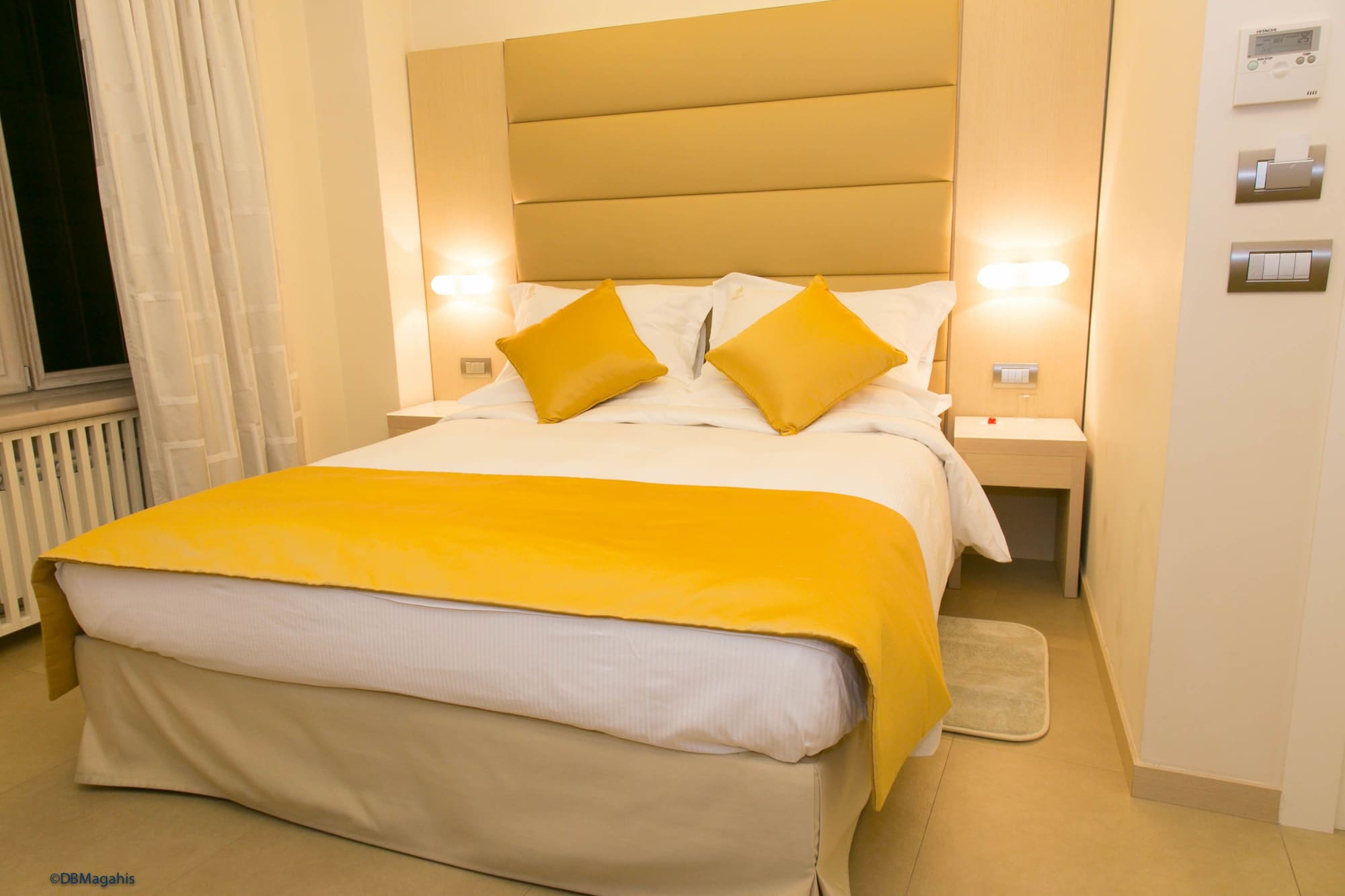 ROOM, SINGLE, DOUBLE BED
