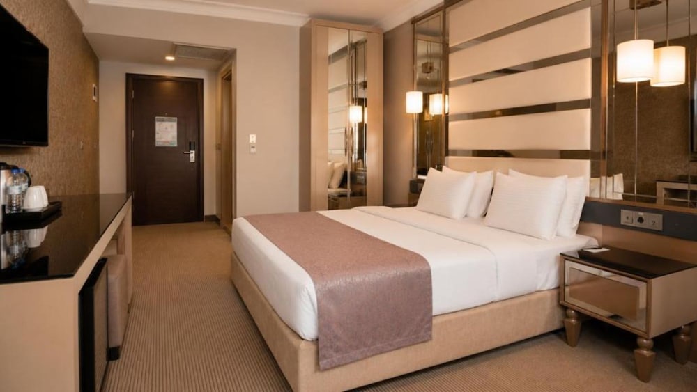 Reform Hotel 16/50