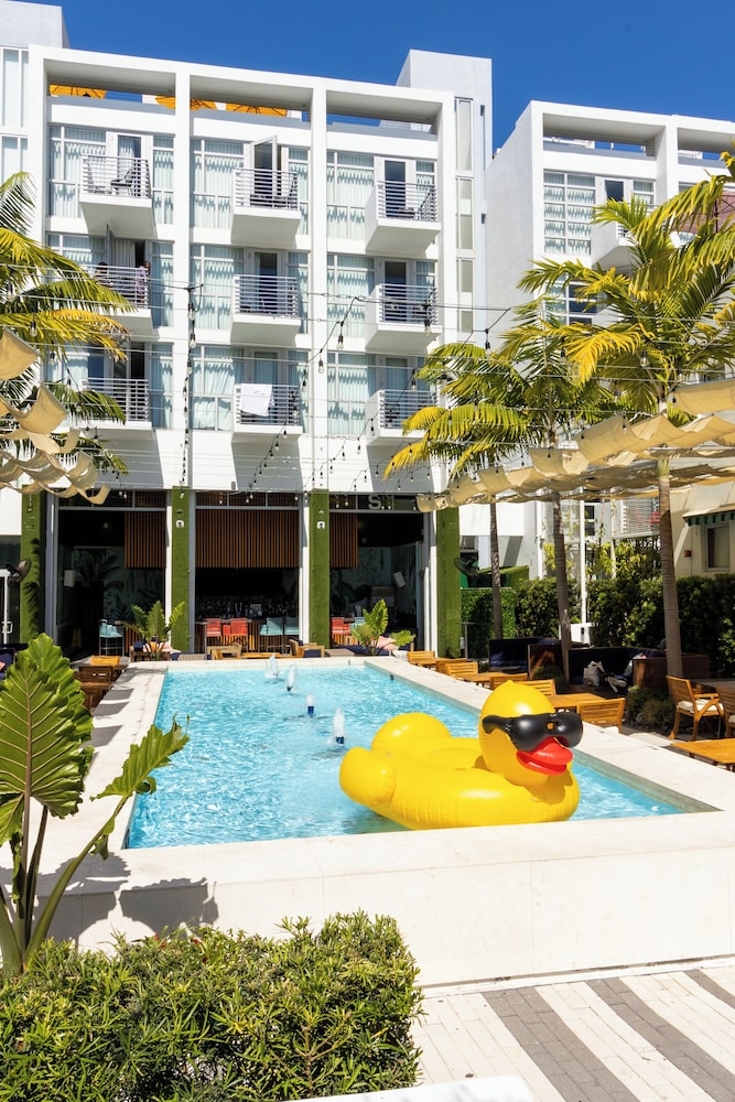 Fairwind Hotel Miami Beach 9/86