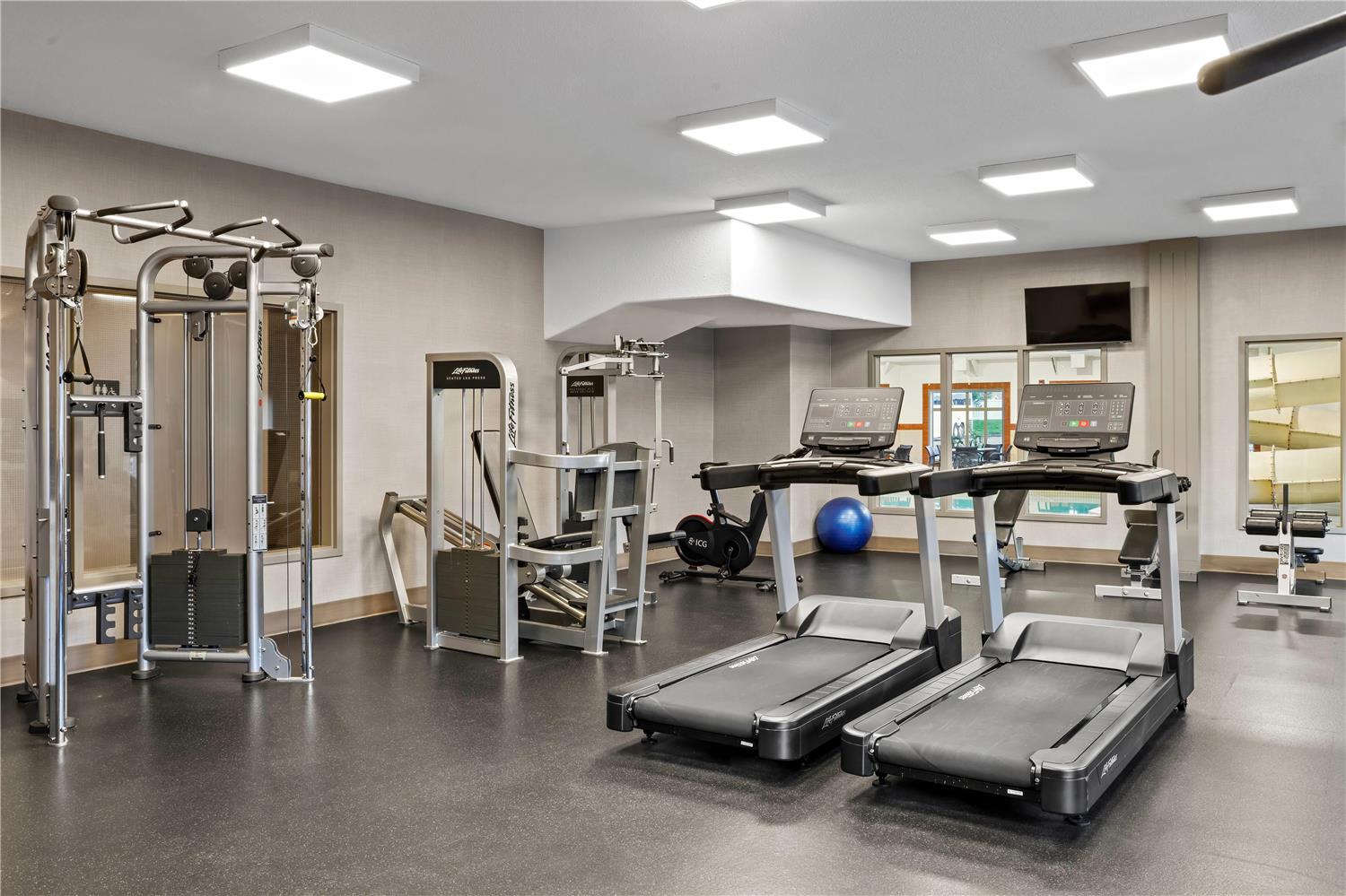 Ramada By Wyndham Drumheller Hotel & Suites 16/27