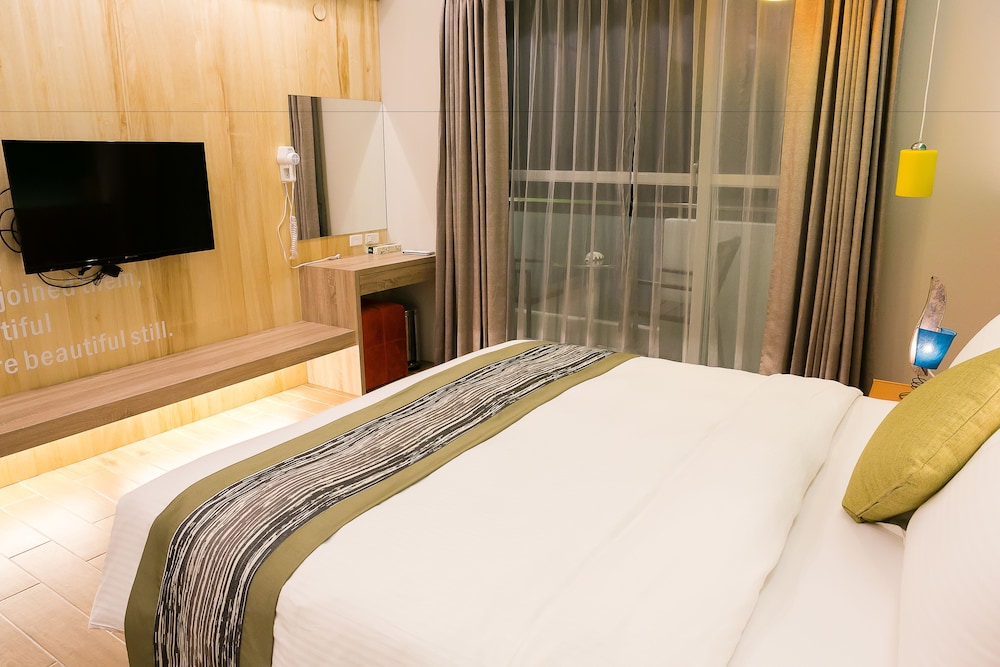 Baishatan Hotel 24/50