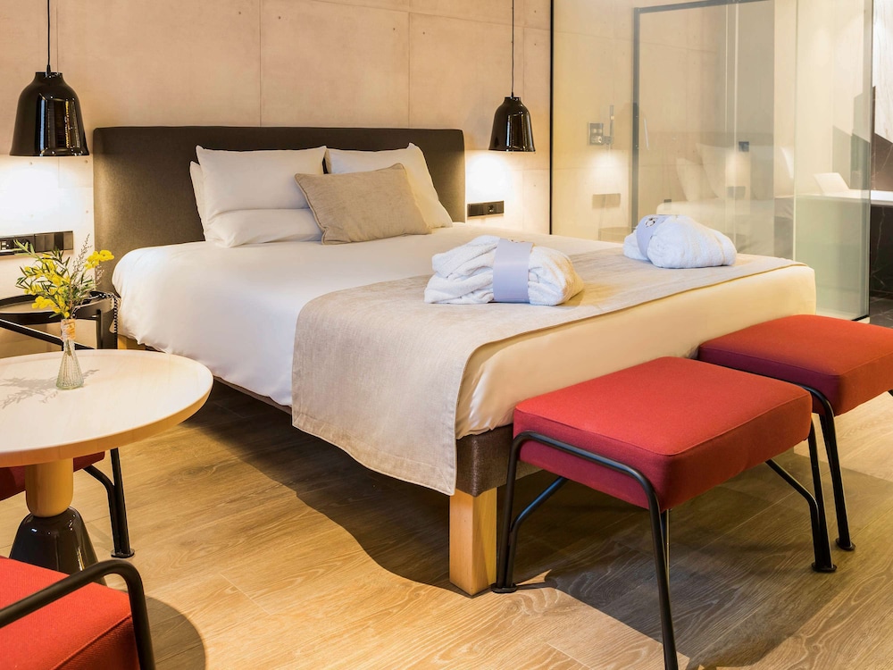 Novotel Sevilla 26/77