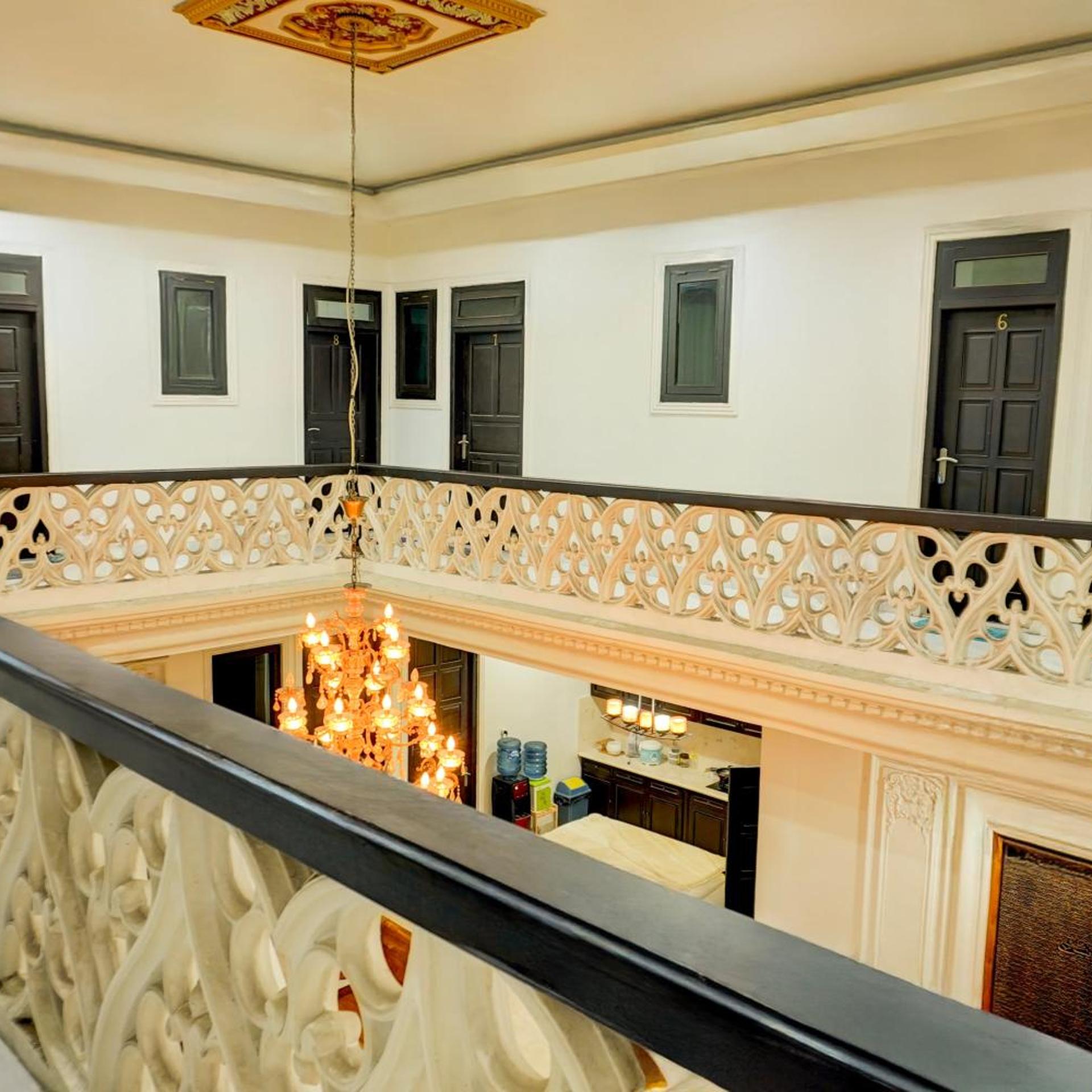 Hotel O Stasiun Cirebon Kejaksan Near Alun Alun Cirebon Formerly Family Homestay
