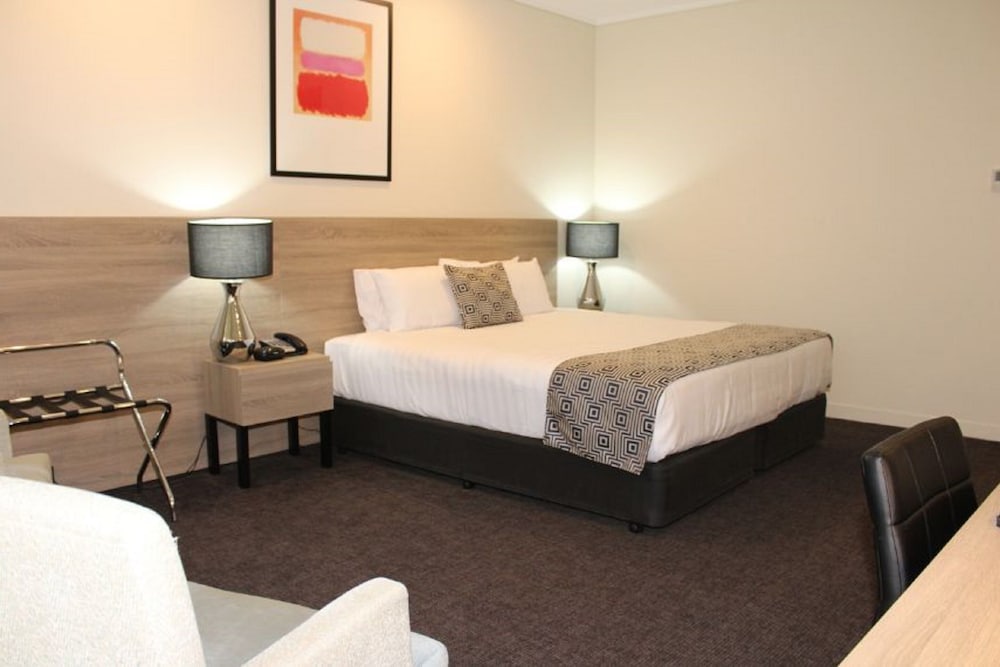 The Dingley Hotel 23/61