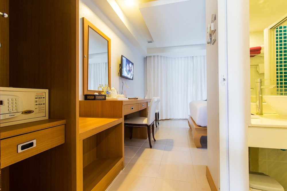 CHAWENG BUDGET HOTEL 11/66