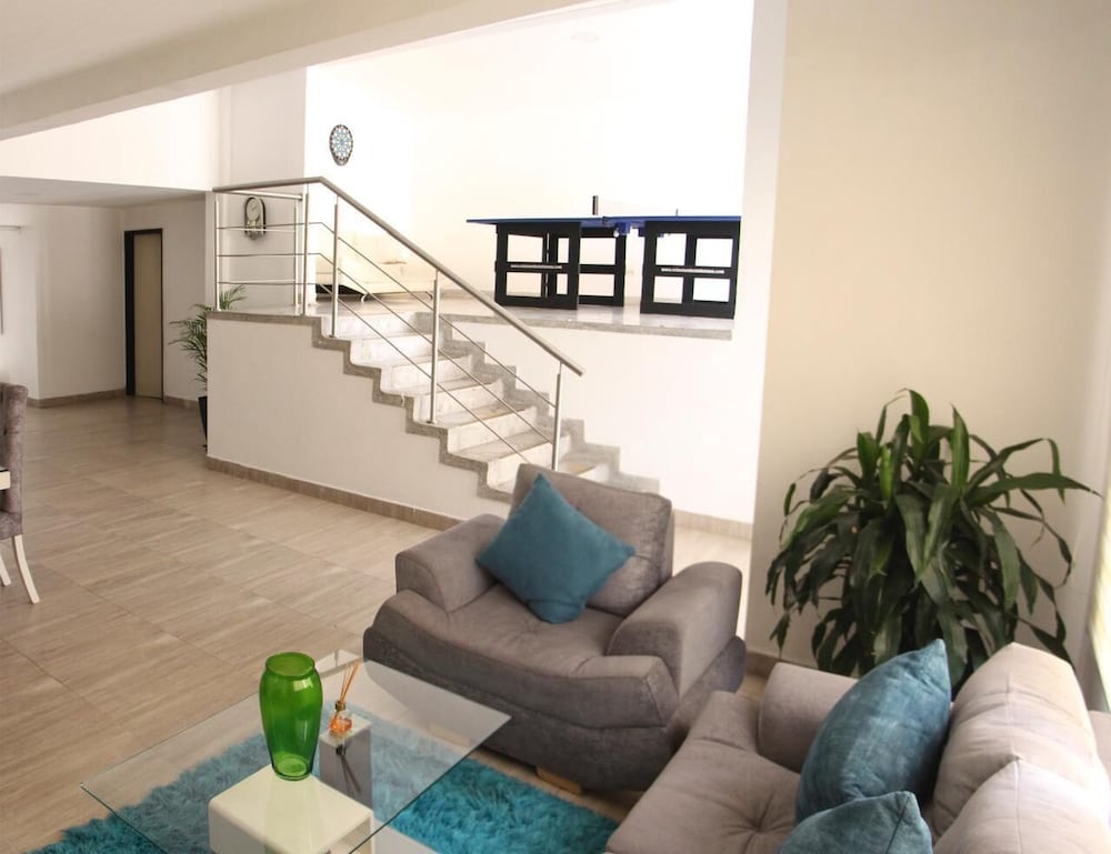 Casa Laureles Hotel 30/50