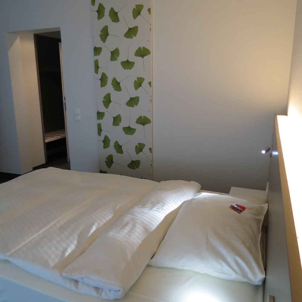 Comfor Hotel 32/72