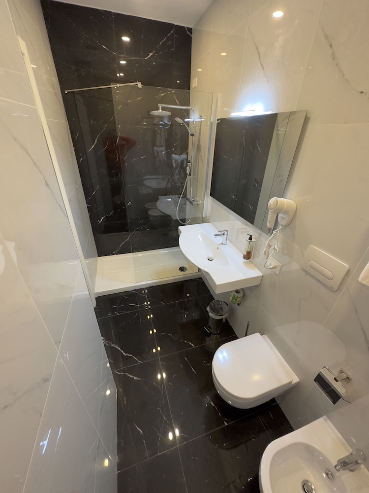 Hotel Smart Cruise 19/20