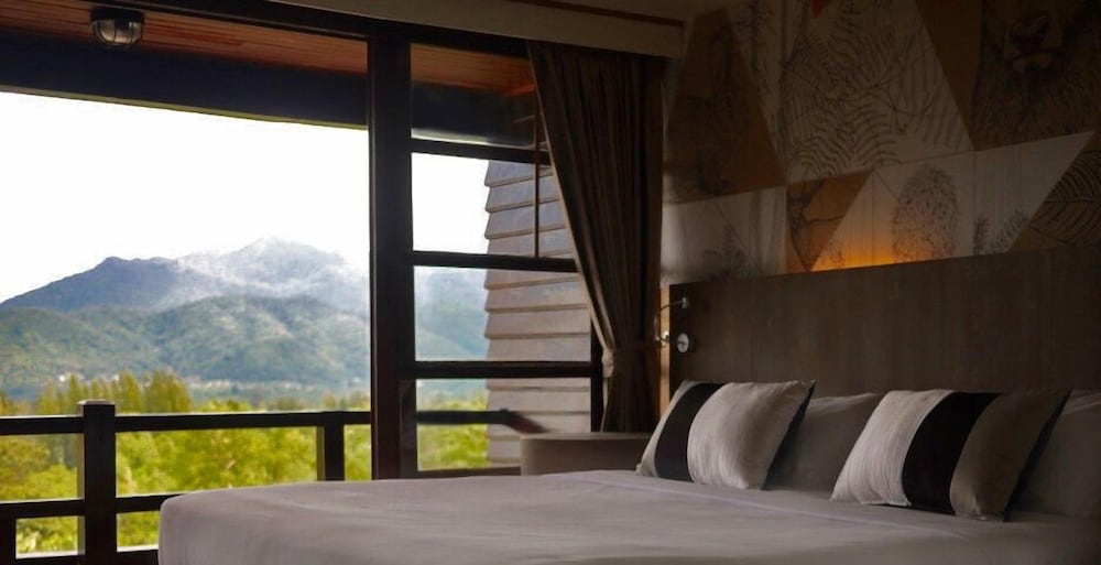 Issara Boutique Winery Hotel 35/78