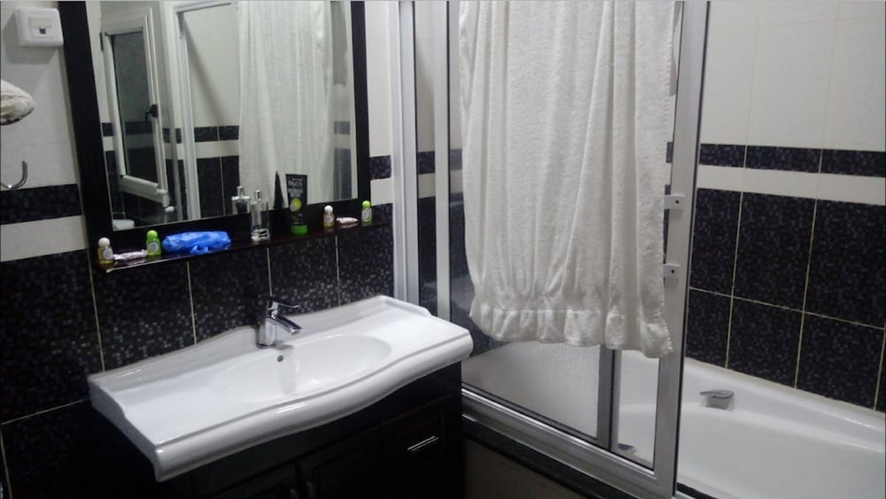 Hotel Maraval Oran 49/50