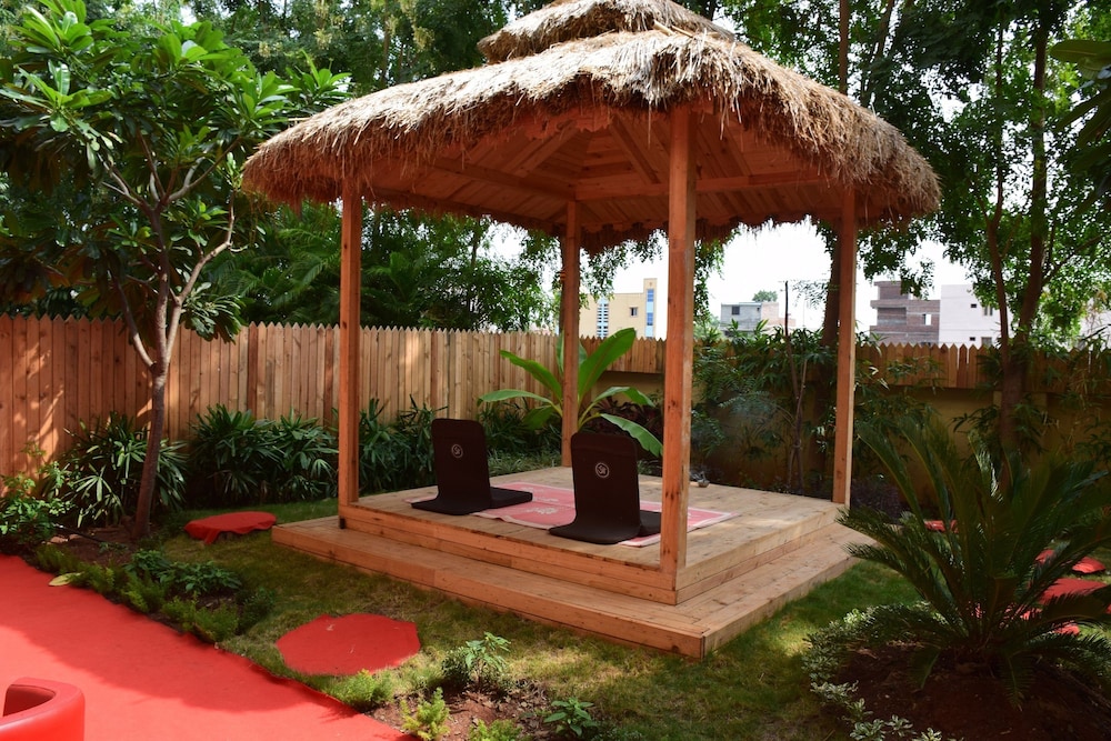 St Laurn Meditation And Spa 50/50