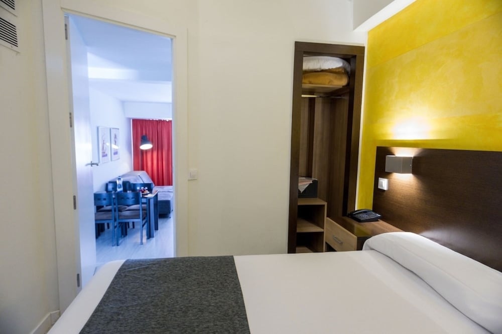 Apartamentos Recoletos 10/65