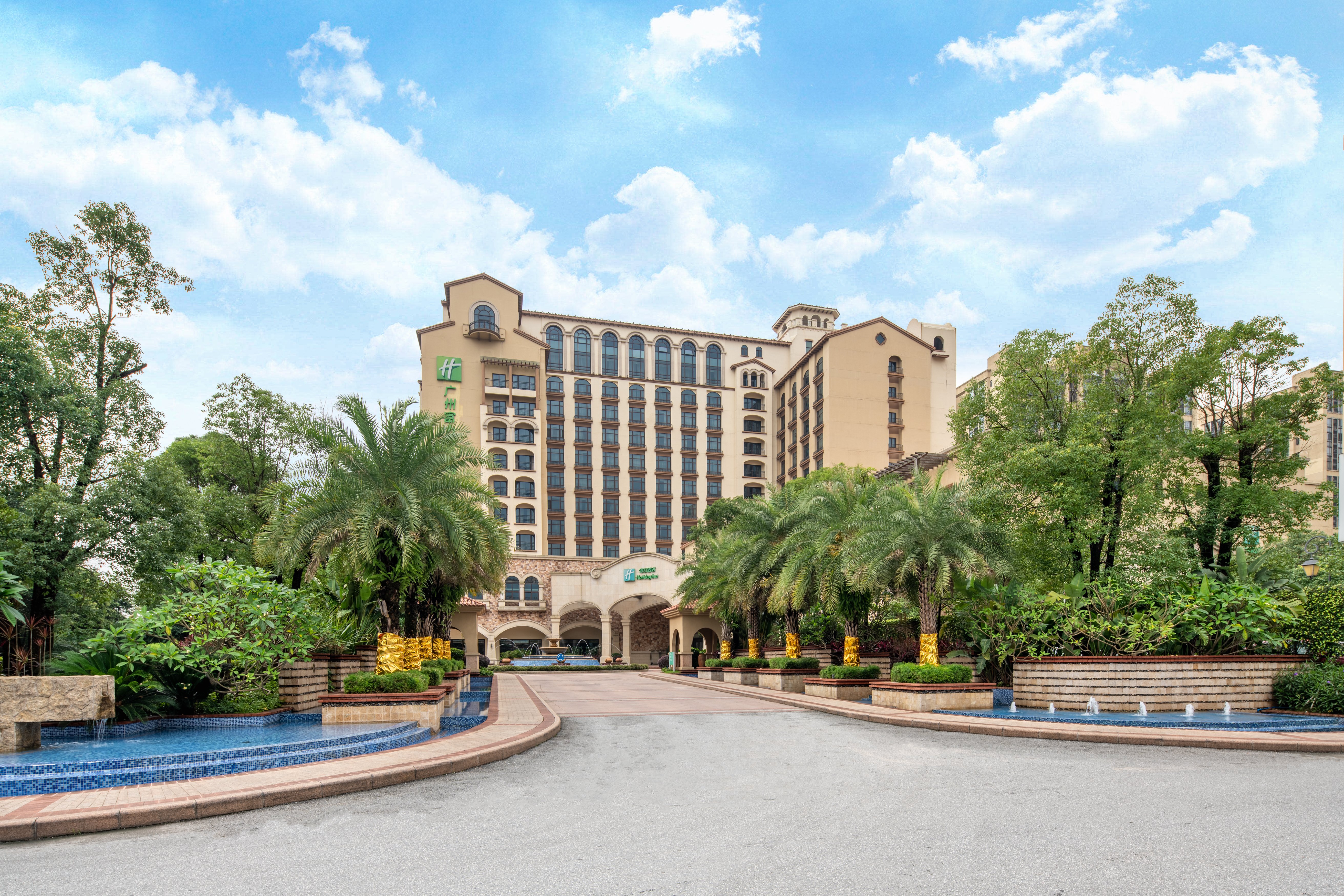 Holiday Inn Guangzhou Airport Zone 66/70