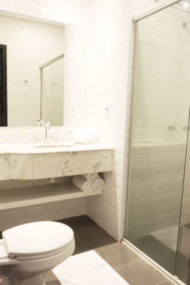 B And B Hotels Sao Jose Dos Campos 44/47