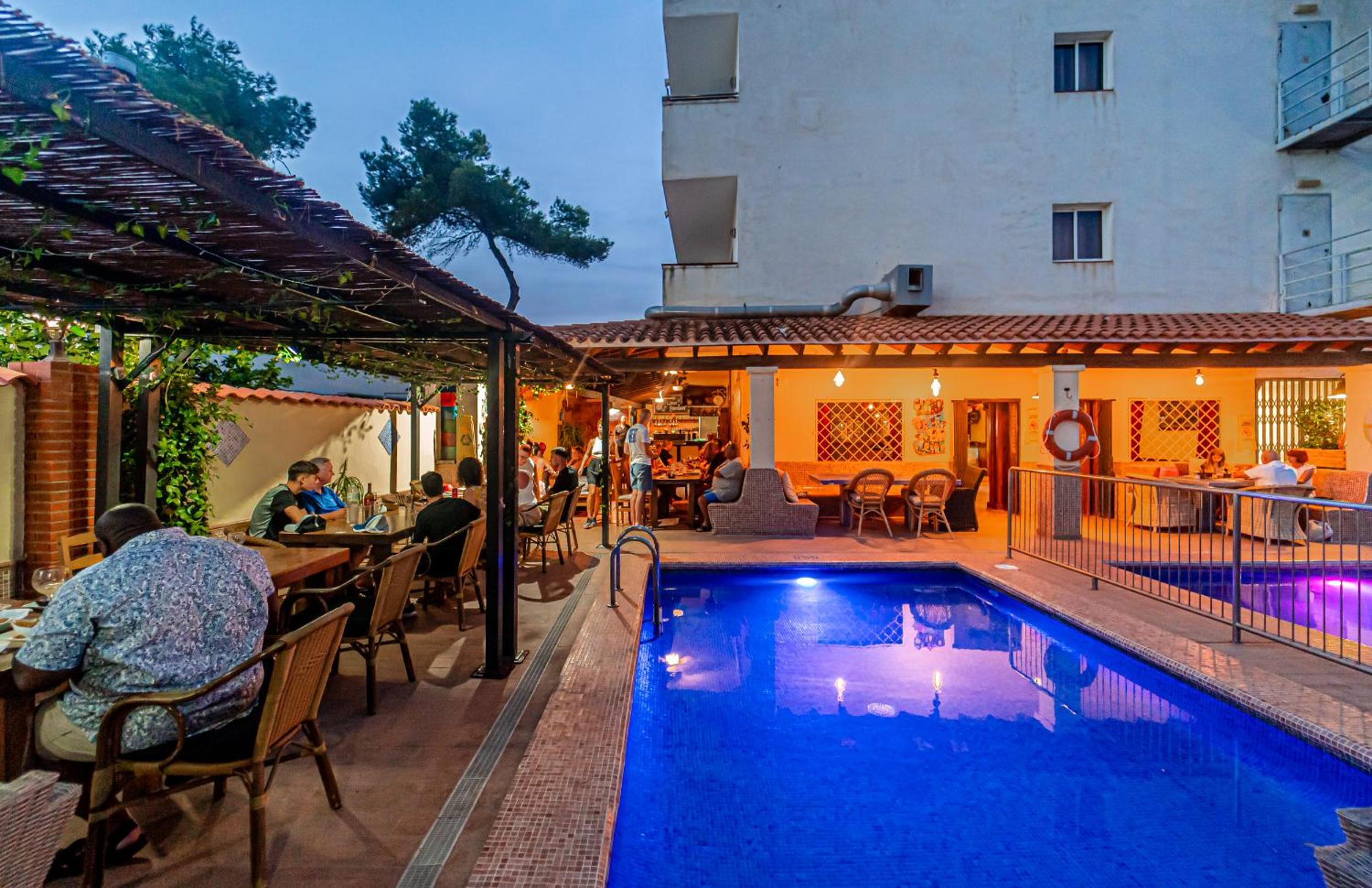 El Cortijo Apartments 27/53