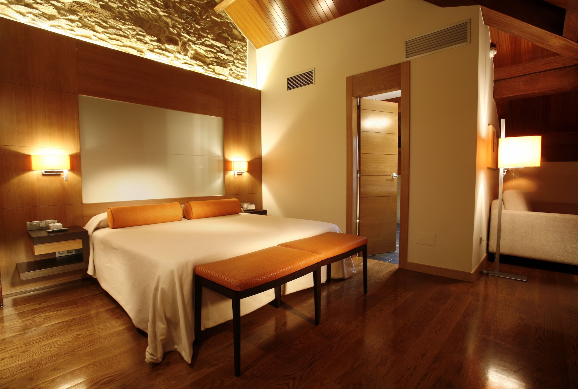 SUPERIOR, DOUBLE BED