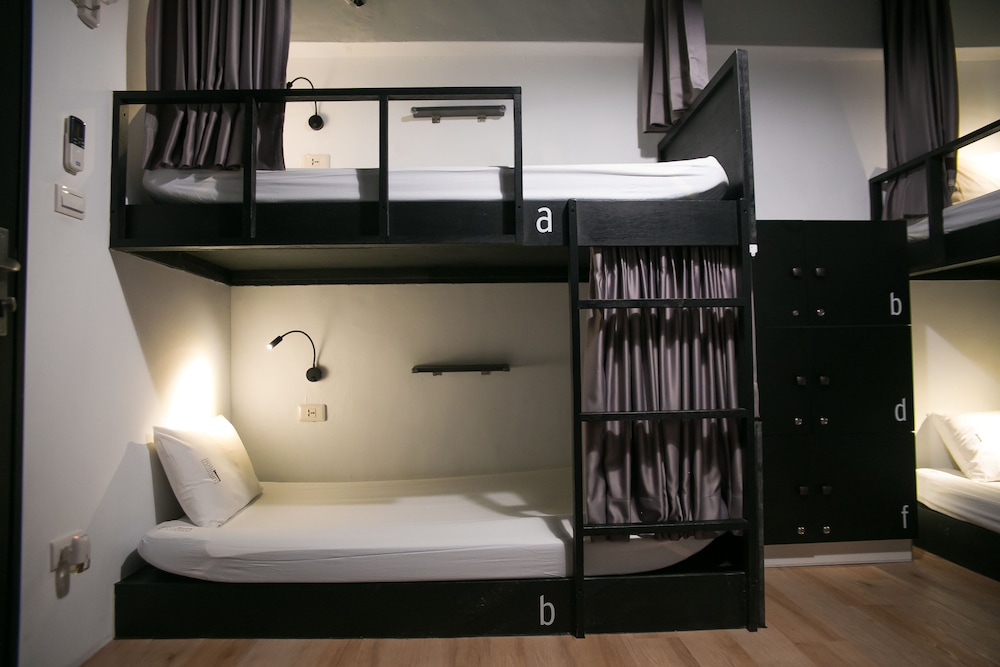 WE COME HOSTEL 28/50