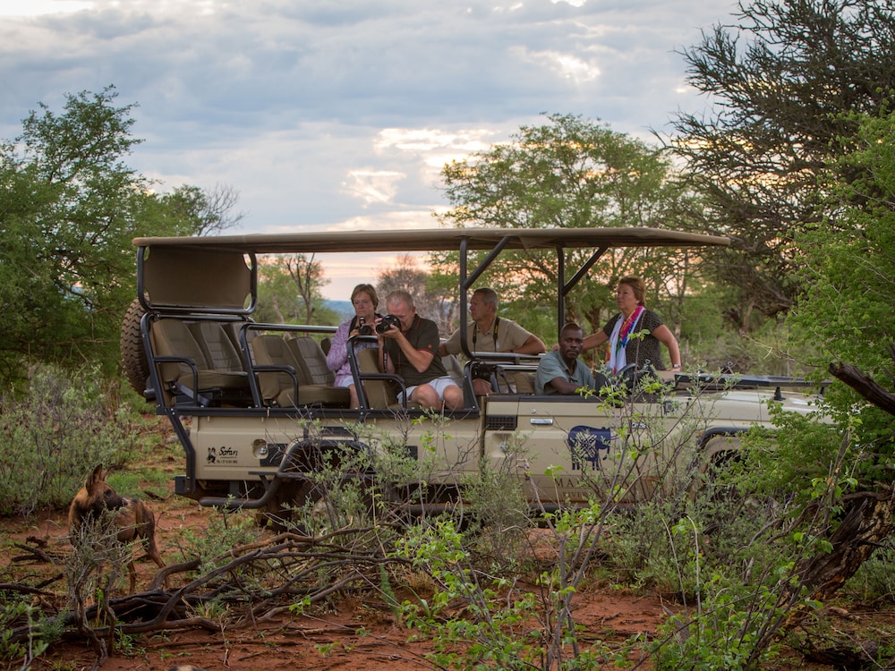 MADIKWE RIVER LODGE 40/42