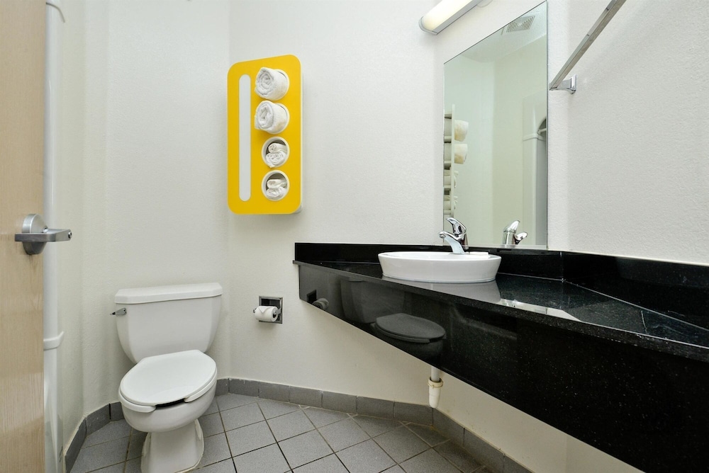 Motel6 McKinney, TX - North 32/34
