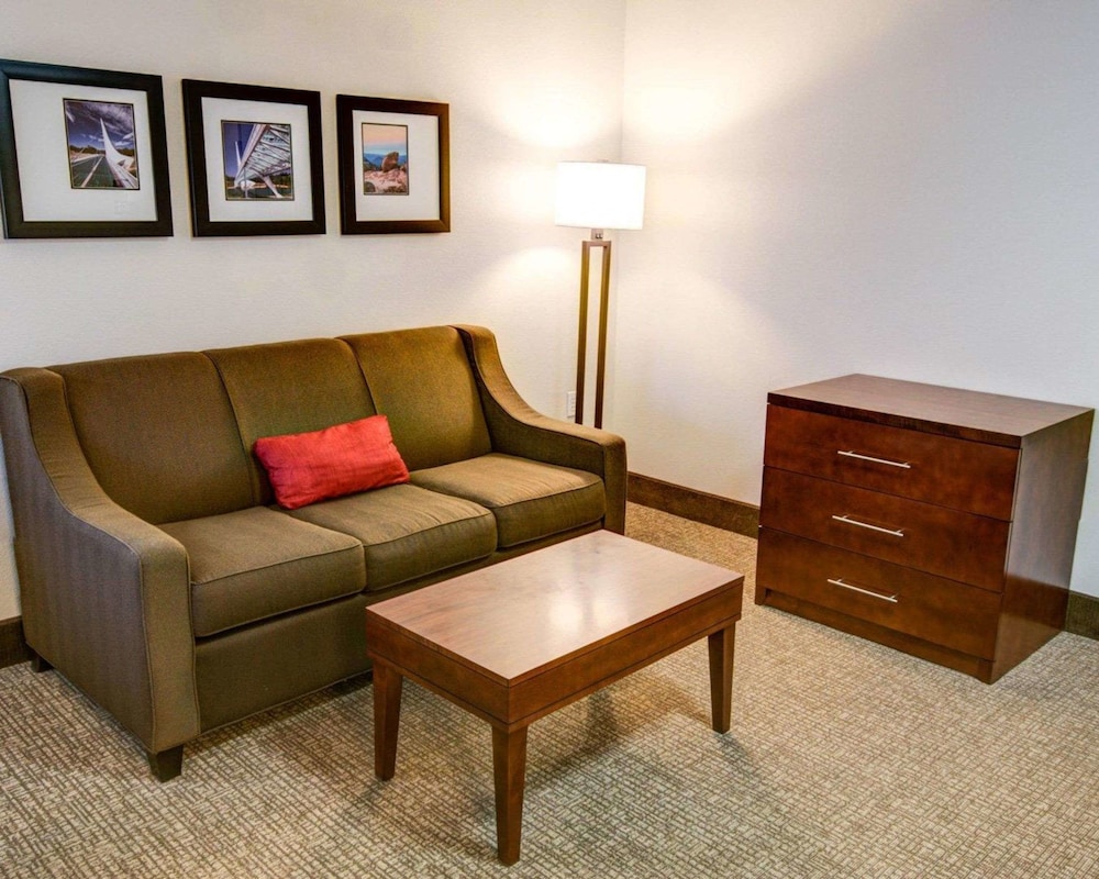 Comfort Inn Redding Near I-5 23/41