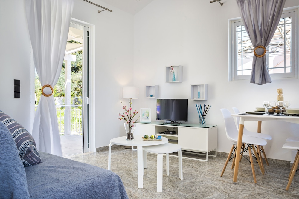 Cypress Garden Villas 27/50