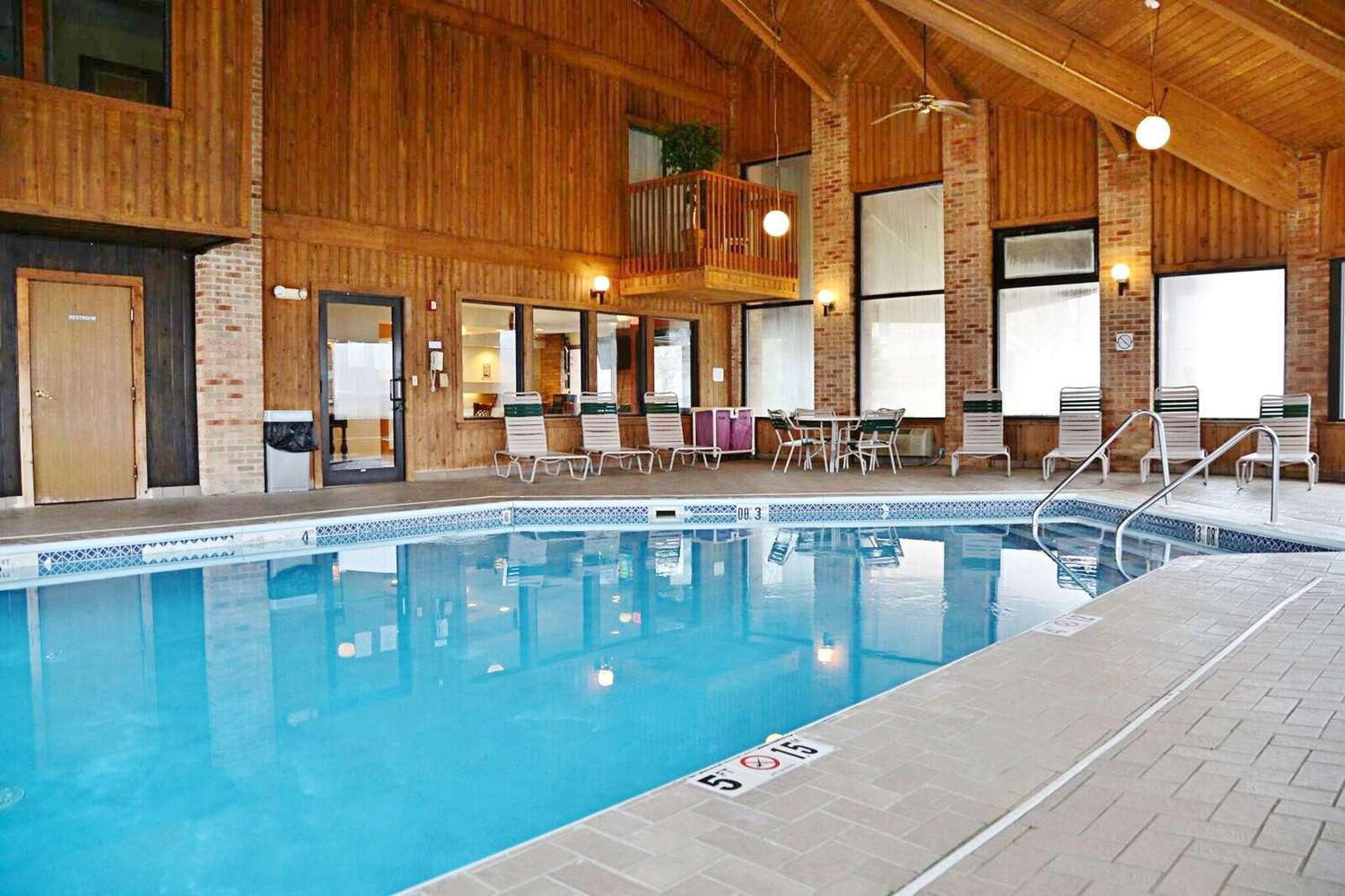 Country Hearth Inn & Suites Kenton 32/47