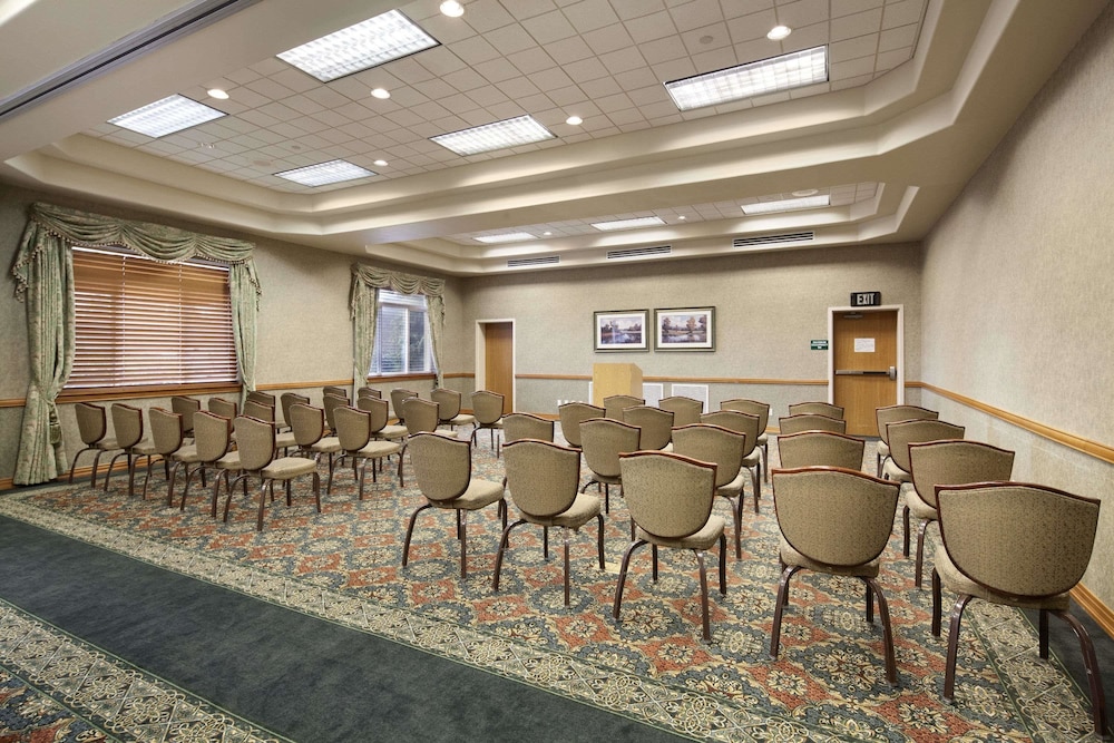 Ramada By Wyndham Olympia 22/26