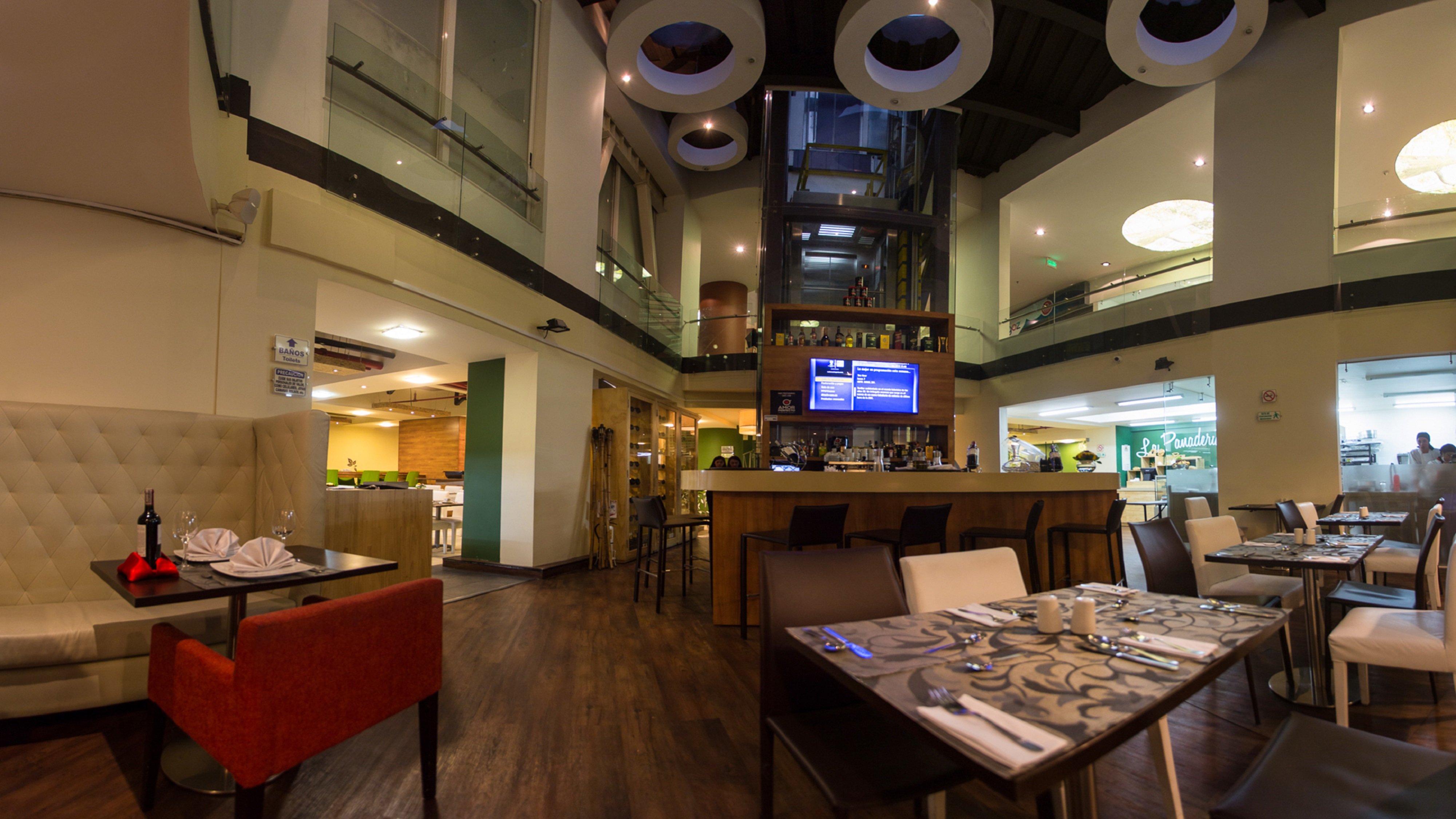Hotel Continental All Suites 16/17