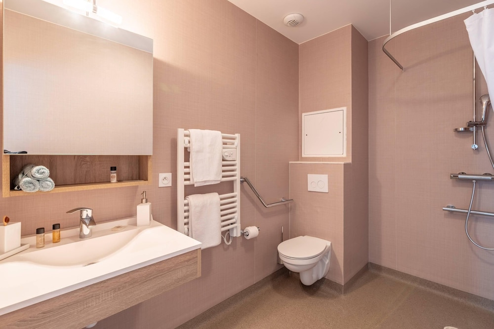 Quality Aparthotel Choisy Orly Airport 31/35