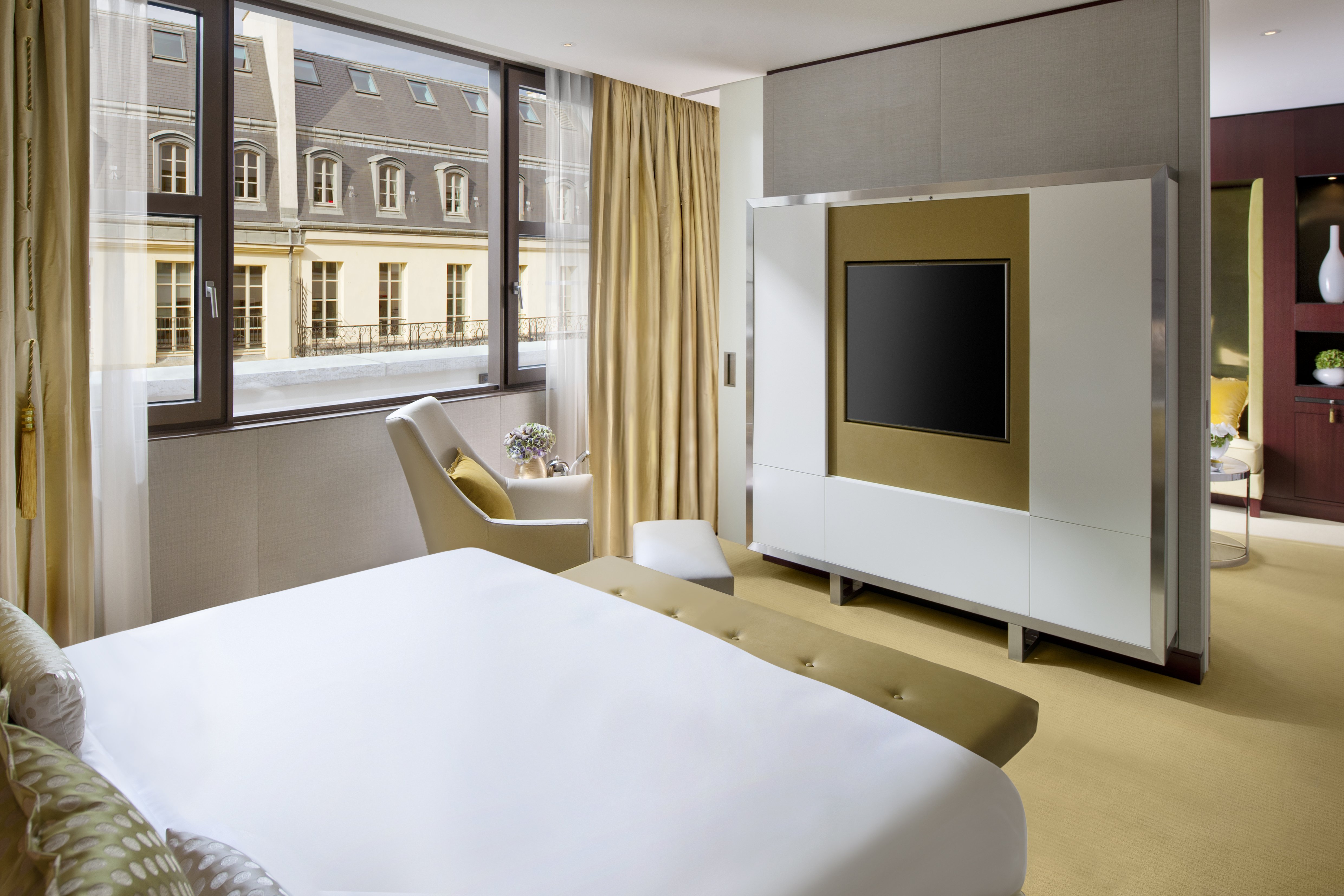 DELUXE, SUITE