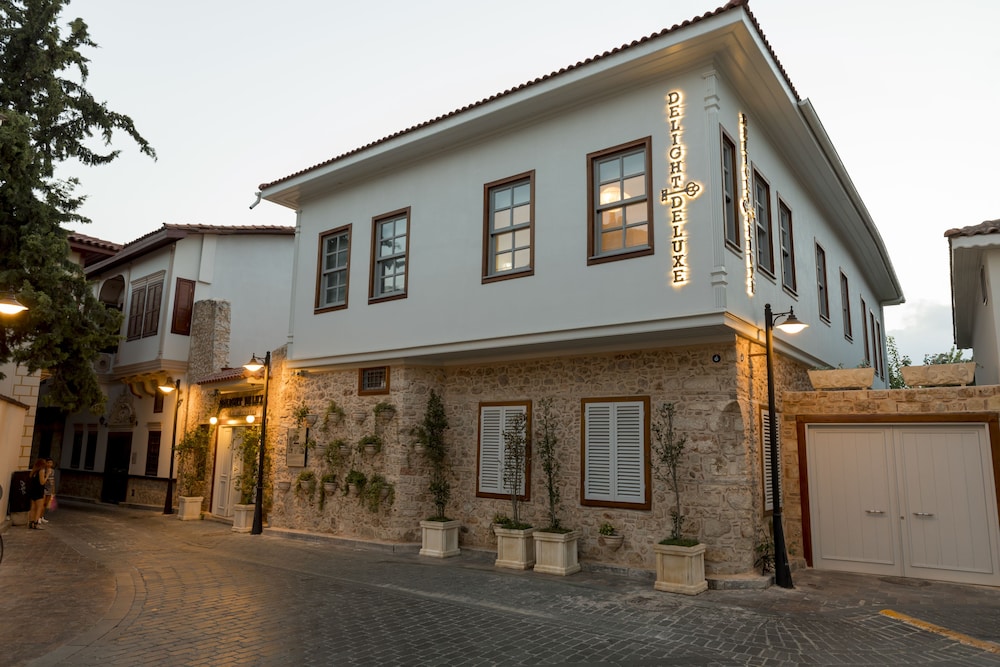 Delight Deluxe Boutique Hotel 7/79