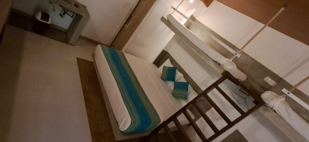 Kutumbaya Resort 17/50