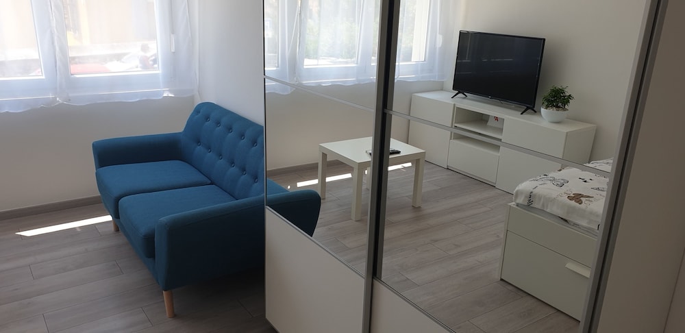 BOUTIQUE HOSTEL JOYCE 34/50