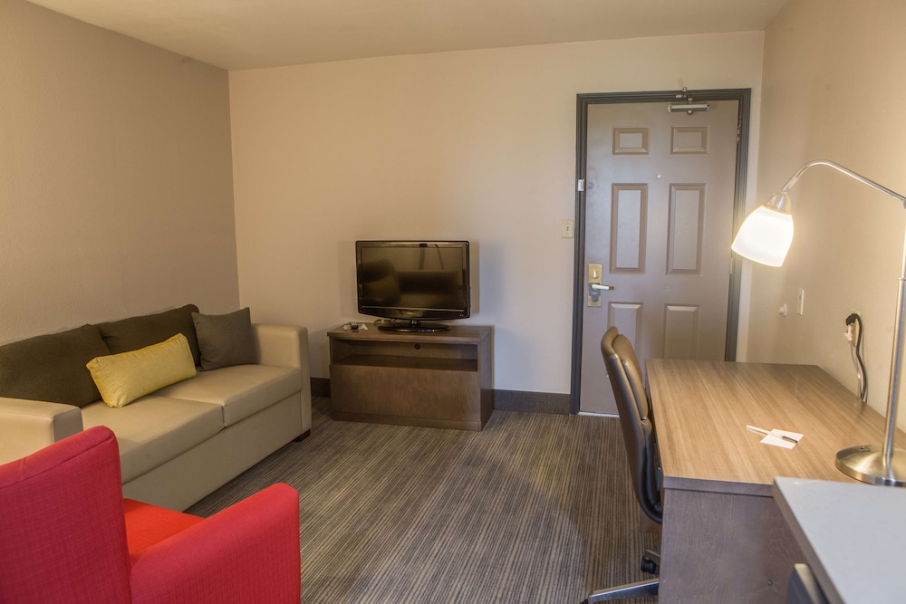 Country Inn & Suites by Radisson Harlingen, TX 41/67