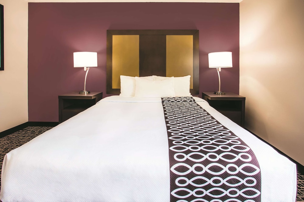 غرفة بسرير كوين لذوي الإعاقة، La Quinta Inn & Suites by Wyndham Cincinnati NE - Mason 3/3