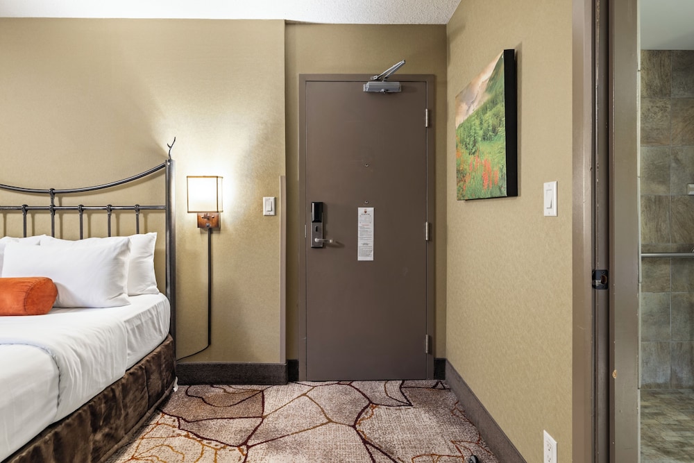 غرفة قياسية بسريرين كوين لذوي الإعاقة، Banff Caribou Lodge & Spa 3/8