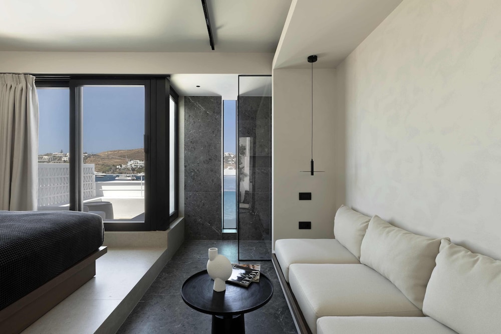 CUBIC Mykonos Seafront Design Suites 32/58