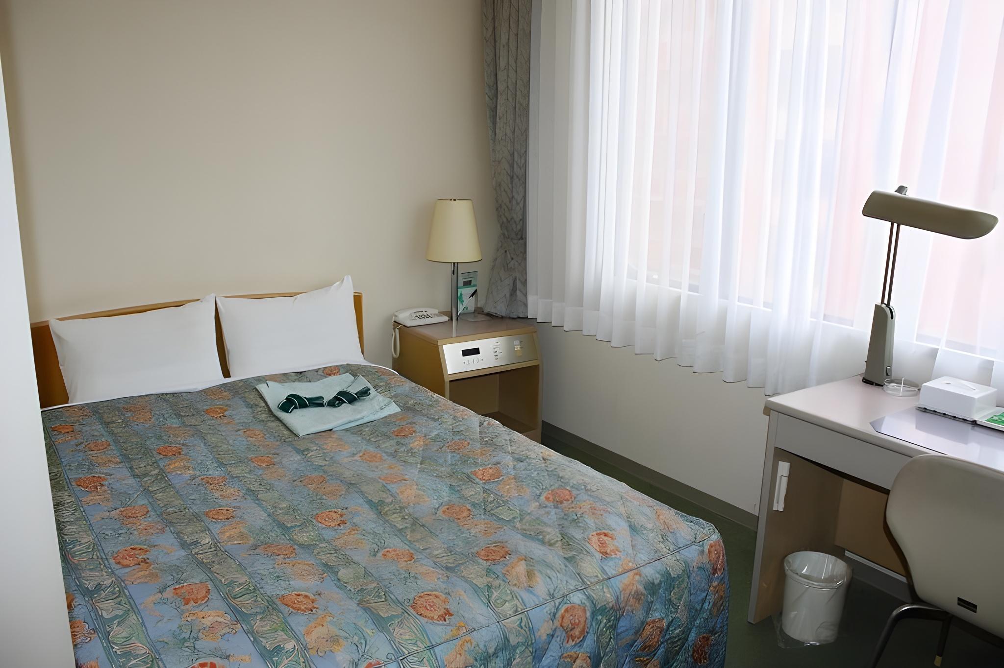 Semi Room, Standard, Semi Double Bed, Smoking