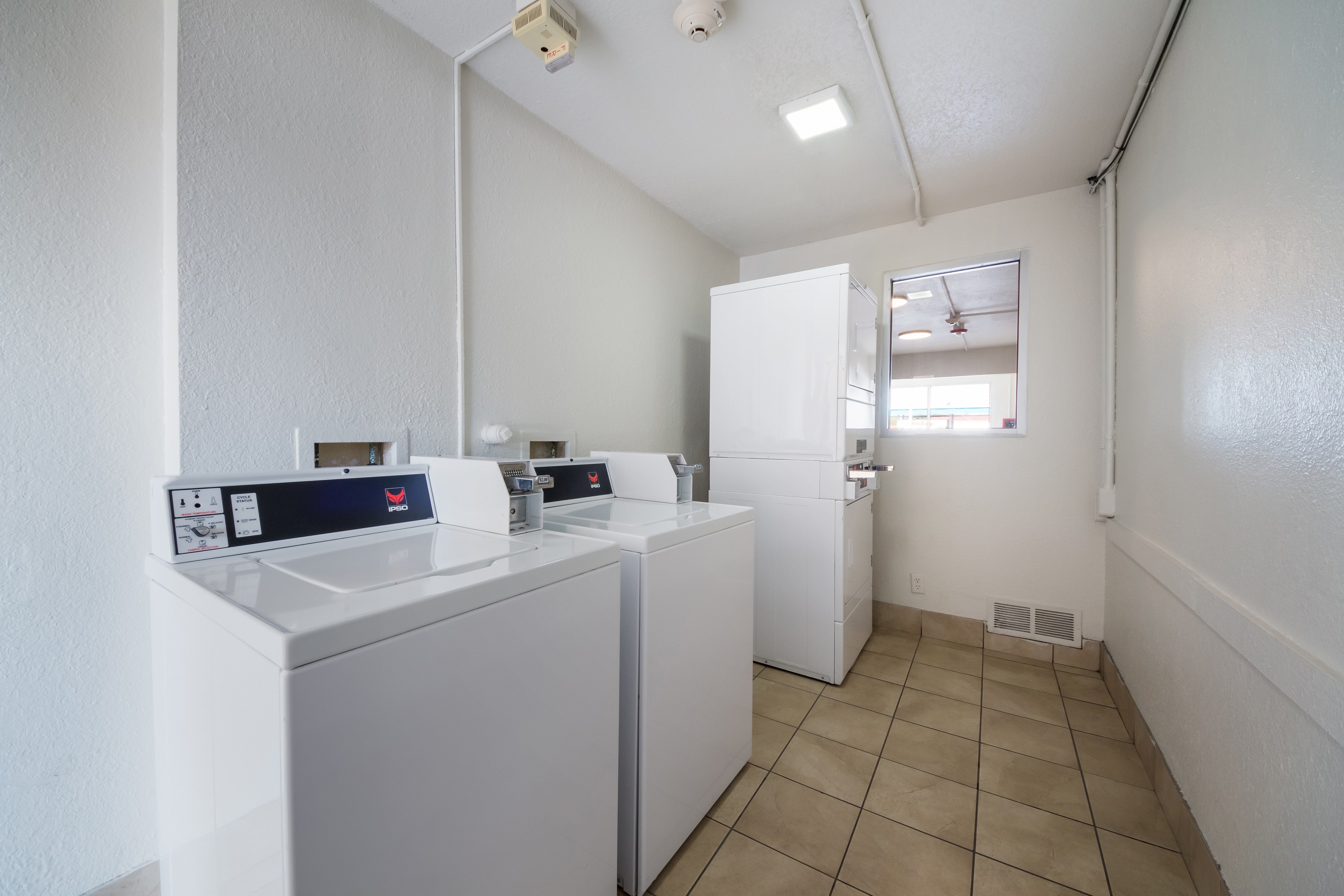 Red Roof Inn San Antonio E – Frost Bank Center 4/20