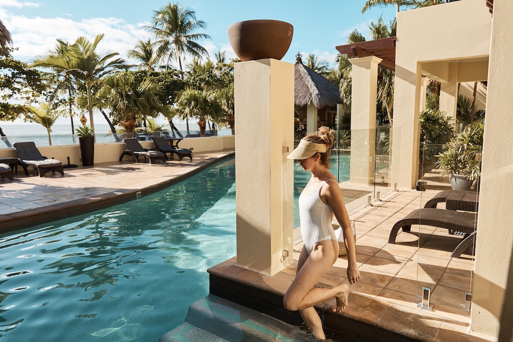 Sea Change Beachfront Apartments 5/53