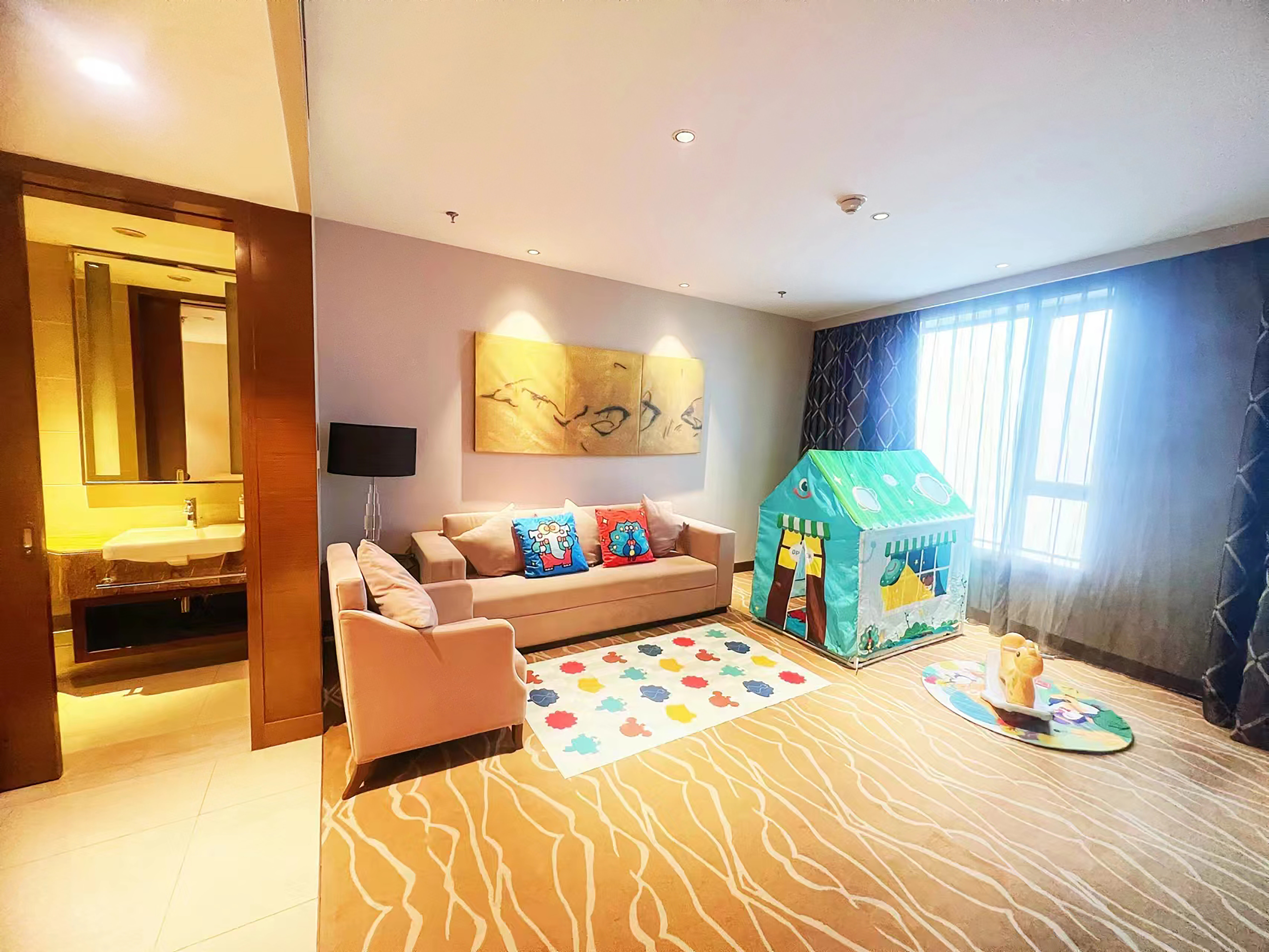 HOLIDAY INN PANJIN AQUA CITY 39/50