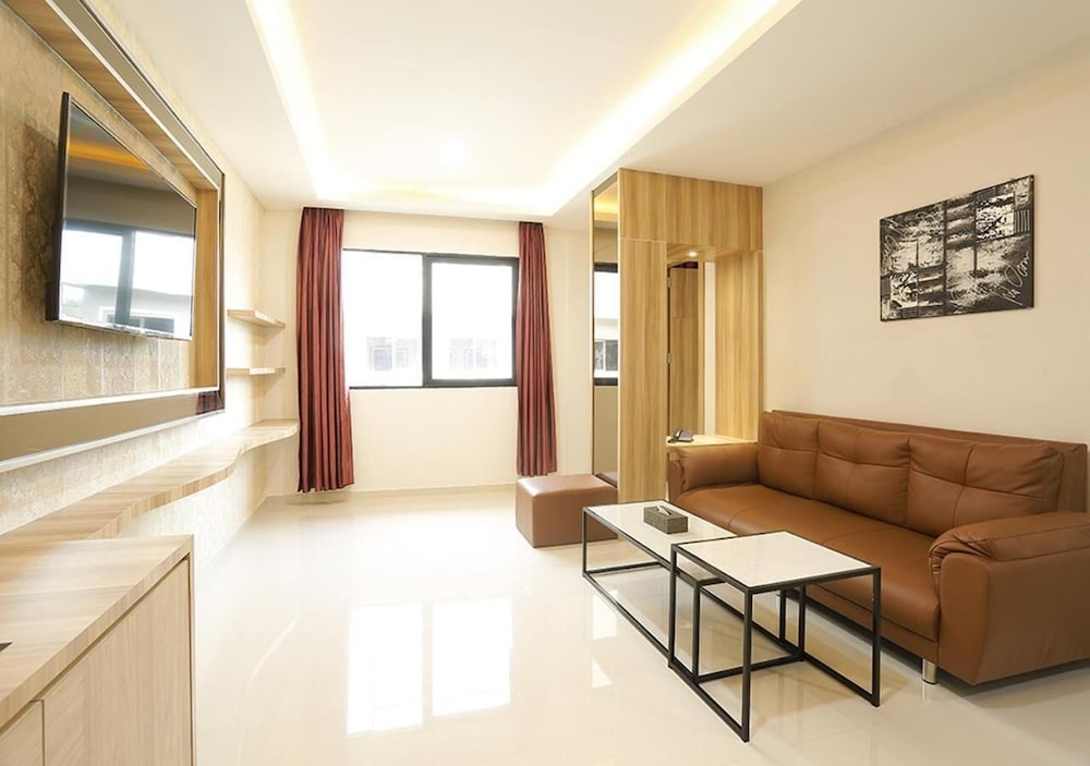 The K Hotel 36/48
