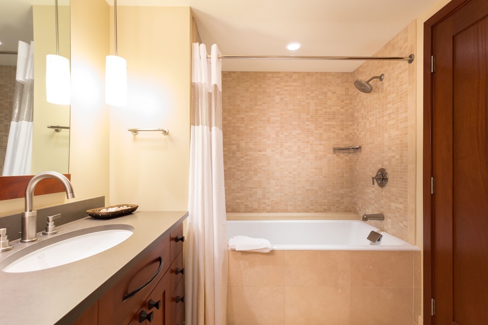 The Beach Villas at Ko Olina by Real Select Vacations 50/50