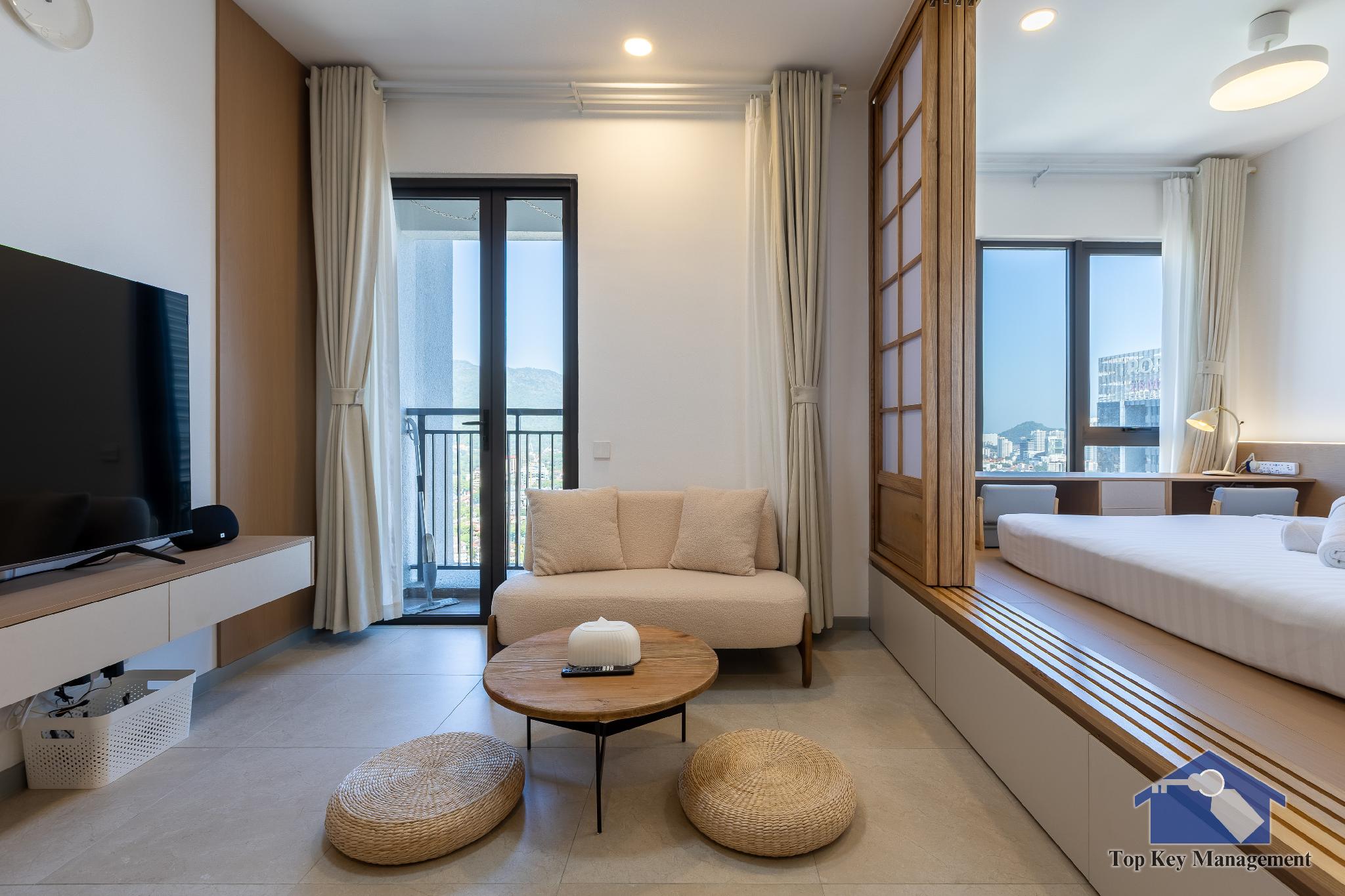 Japanese, King and Twin Beds, Tatami