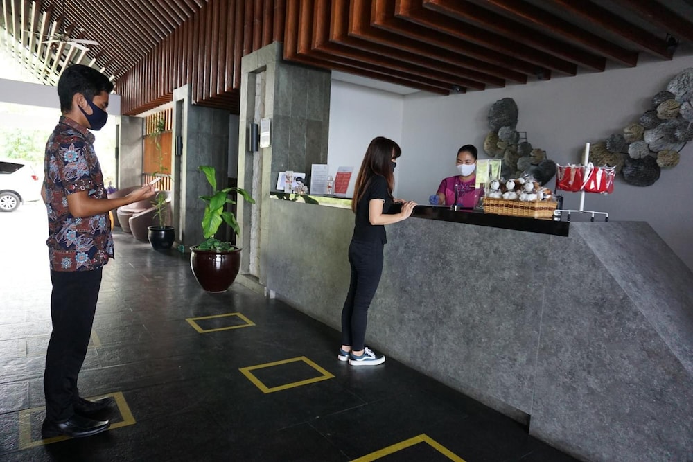 Swiss-Belinn Luwuk 27/39