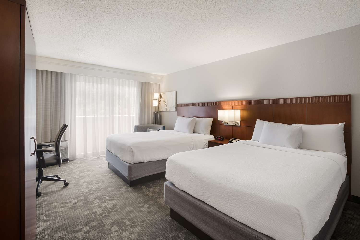 DELUXE, 2 QUEEN BEDS