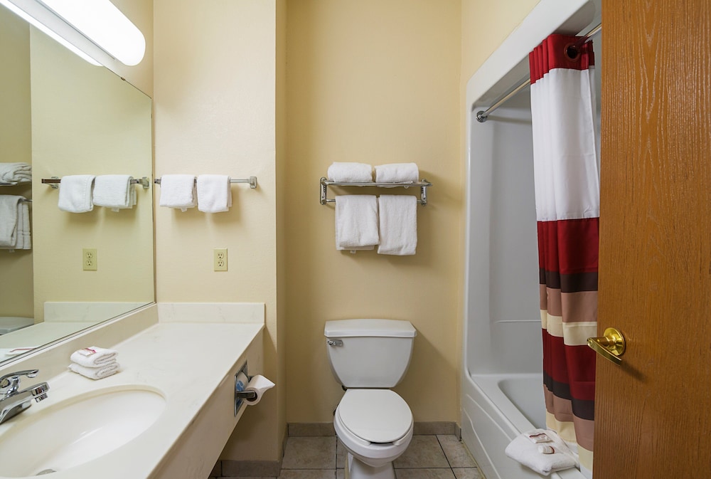 Red Roof Inn South Bend - Mishawaka 16/40
