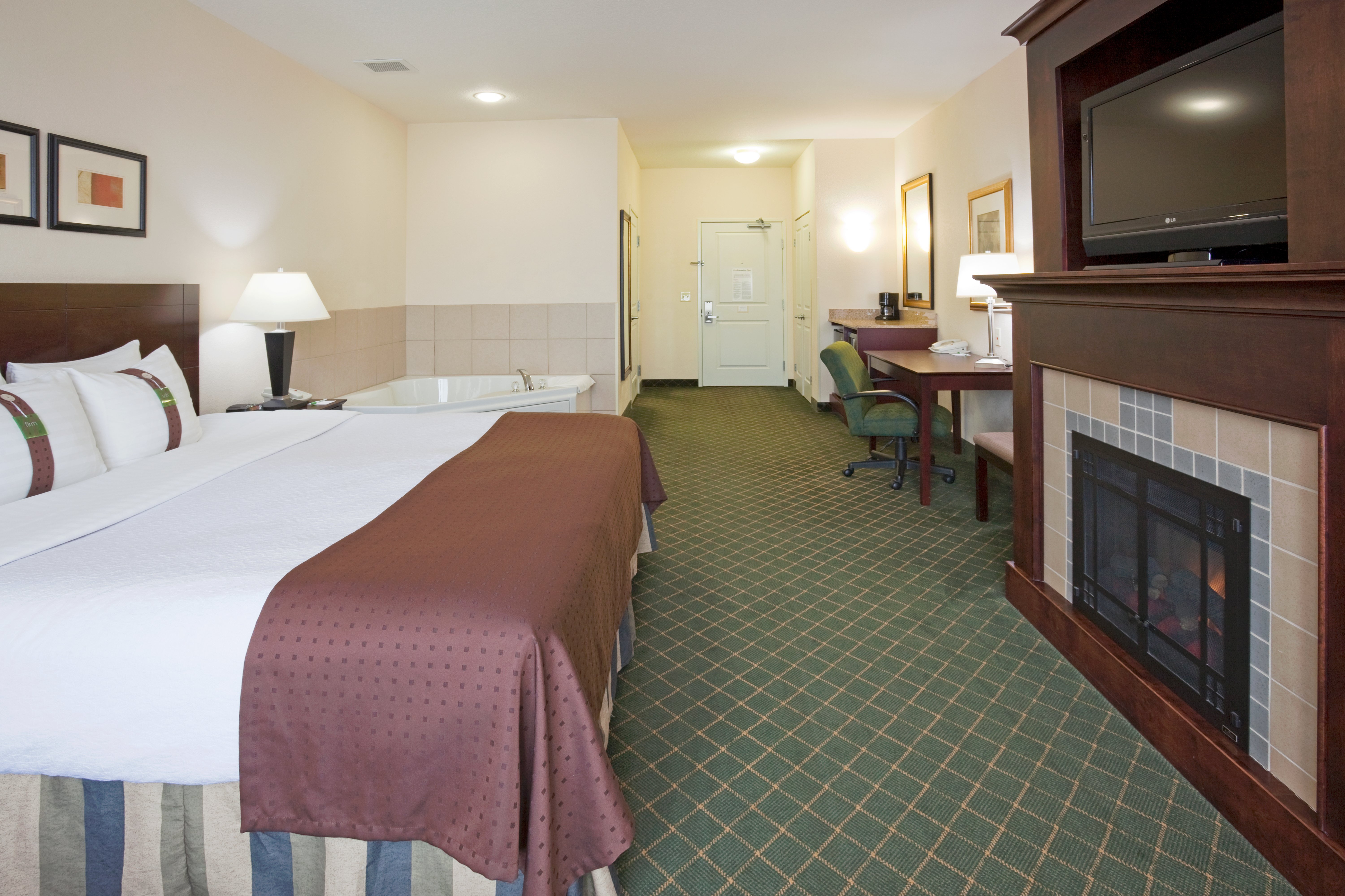 Holiday Inn Conference Ctr Marshfield 11/70