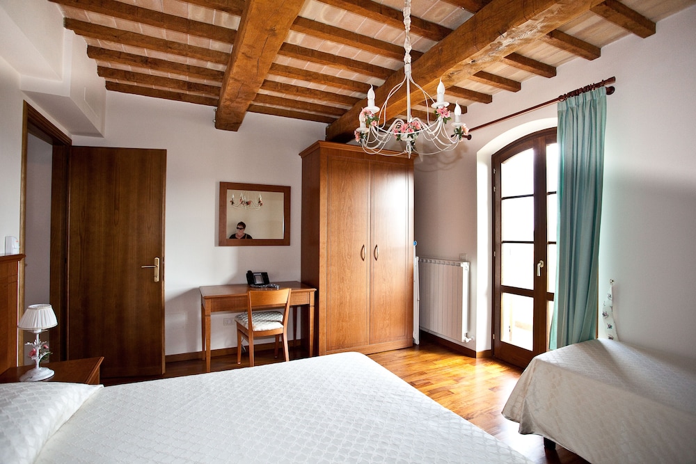 AGRITURISMO LE RONDINI DI FRANCESCO DI ASSISI 16/66